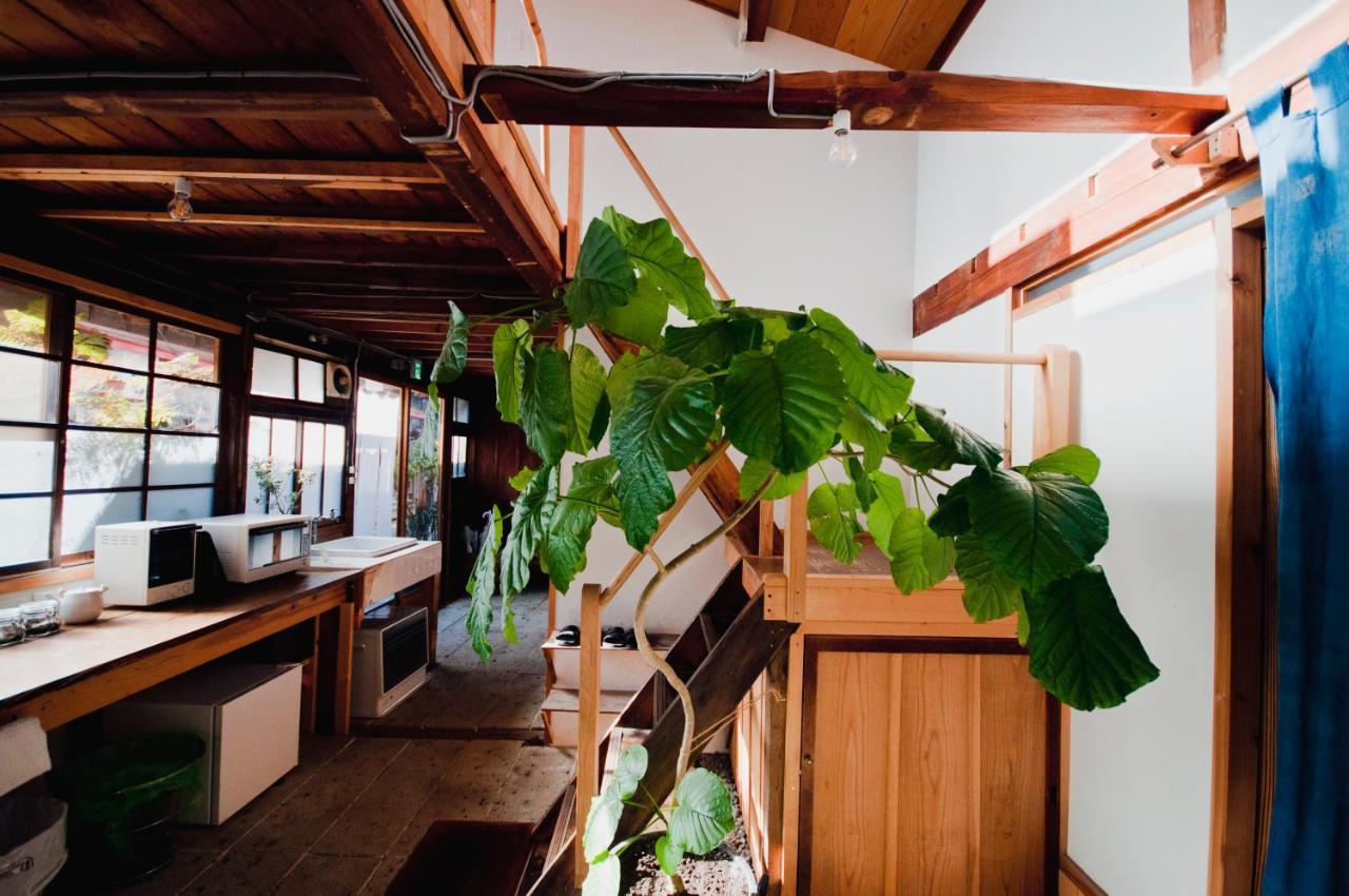 Hostel Saruya Fujiyoshida Eksteriør billede